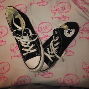 Black Hightop Women’s Converse Size 8